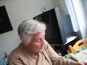 Senioren und polnische Pflegekraft